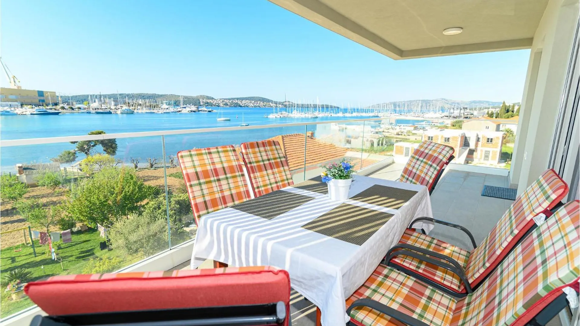 Beautiful Apartment In Seget Donji With Kitchen Trogir