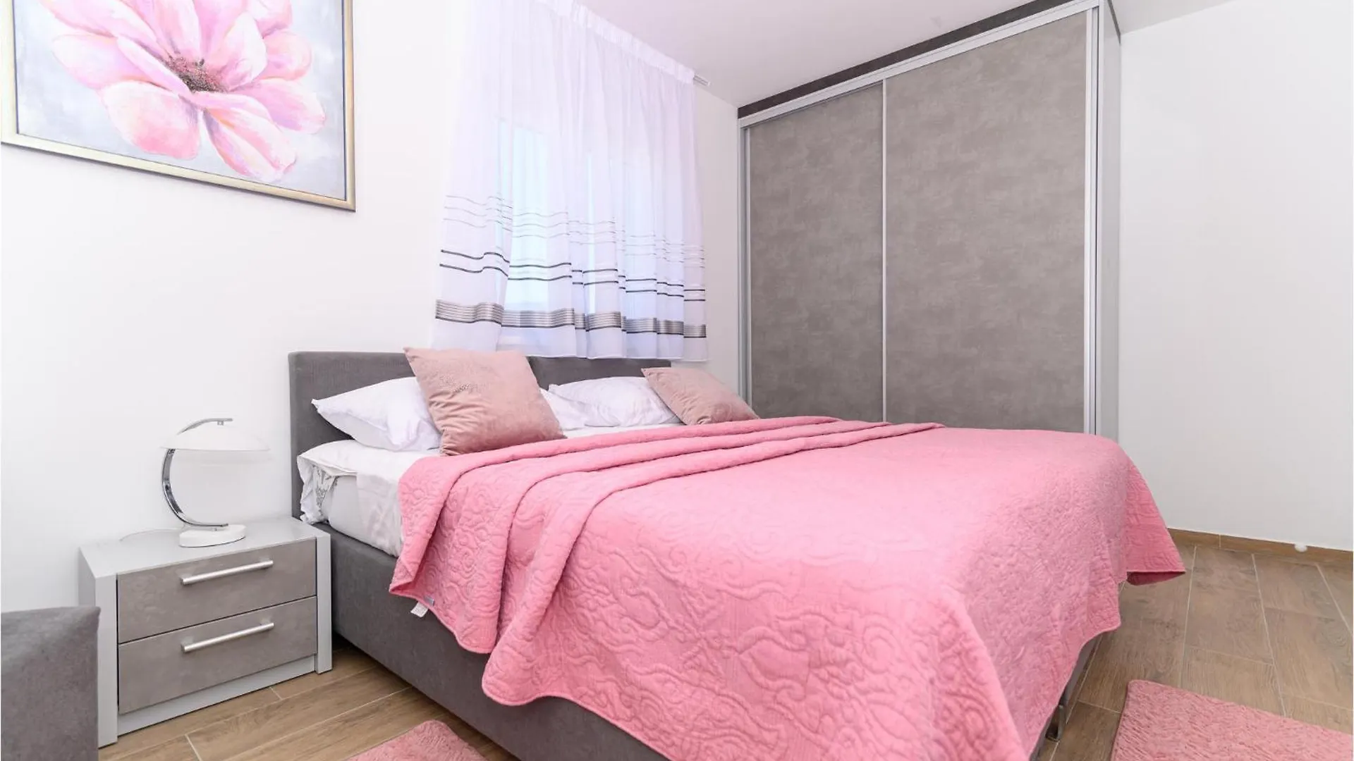 Beautiful Apartment In Seget Donji With Kitchen Trogir Croatia